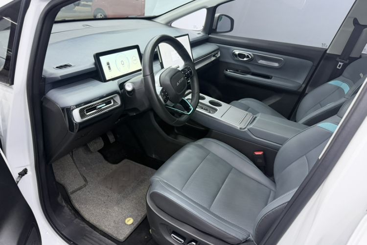 Used AION Y 2023 Younger Star Edition Interior 3