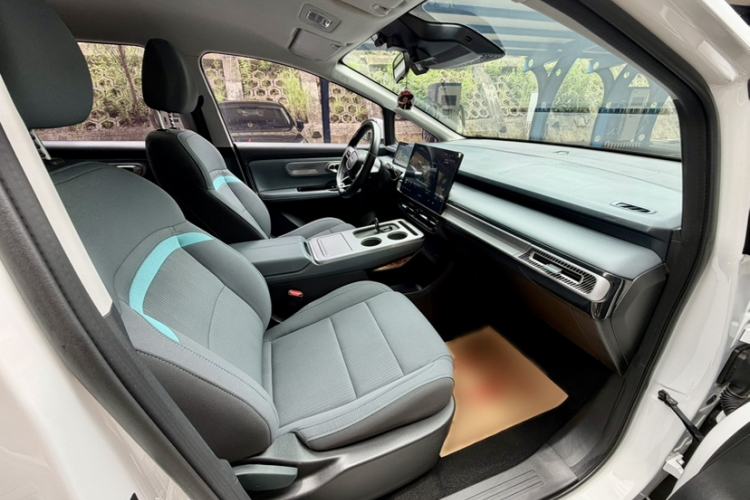 Used AION Y 2023 Plus 510 Enjoy Edition Interior 3