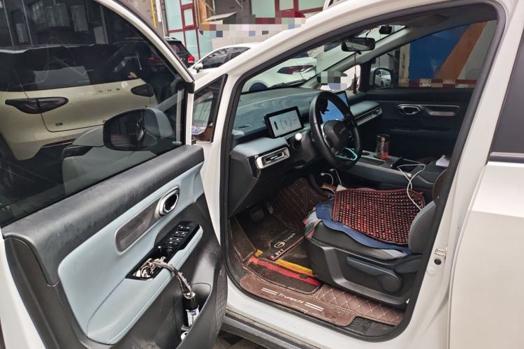 Used AION Y 2023 Plus 510 Enjoy Edition Interior 3