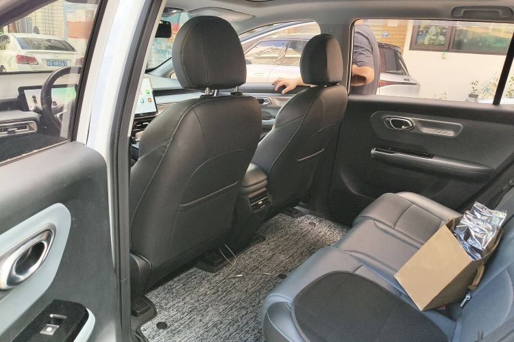 Used AION Y 2023 Younger Star Edition Interior 4