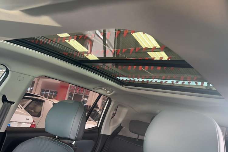 Used AION Y 2023 Younger Star Edition Interior 4