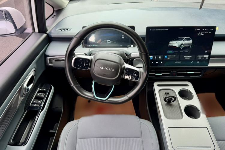 Used AION Y 2023 Plus 510 Enjoy Edition Interior 4