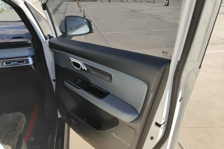 Used AION Y 2023 Younger Star Edition Interior 5