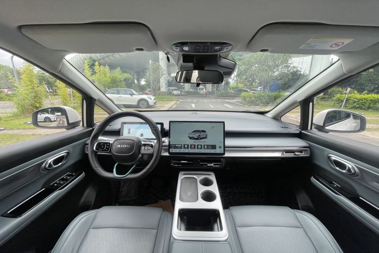 Used AION Y 2023 Plus 510 Smart Edition Interior 6