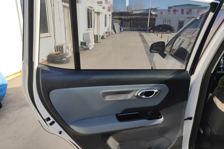Used AION Y 2023 Younger Star Edition Interior 8