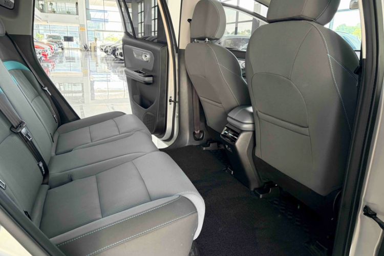 Used AION Y 2023 Younger Interior 9