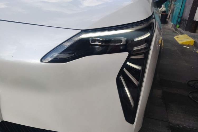 Used AION Y 2023 Younger Star Edition Left Front Headlight