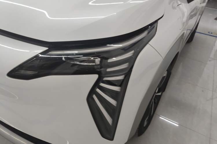 Used AION Y 2023 Younger Star Edition Left Front Headlight