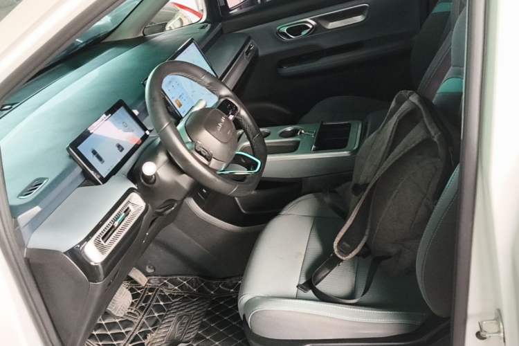Used AION Y 2023 Plus 510 Enjoy Edition Left Front Seat