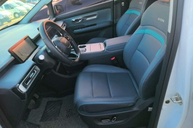 Used AION Y 2023 Plus 510 Smart Edition Left Front Seat