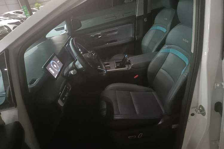 Used AION Y 2023 Plus 510 Smart Edition Left Front Seat
