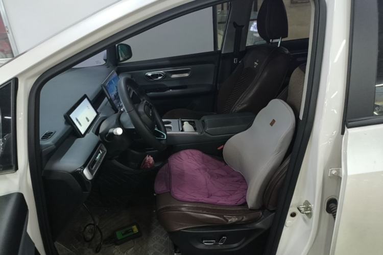 Used AION Y 2023 Plus 510 Smart Edition Left Front Seat