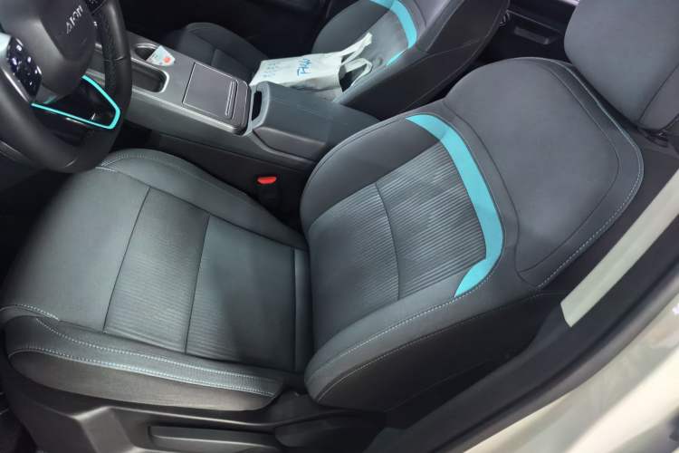 Used AION Y 2023 Plus 510 Enjoy Edition Left Front Seat