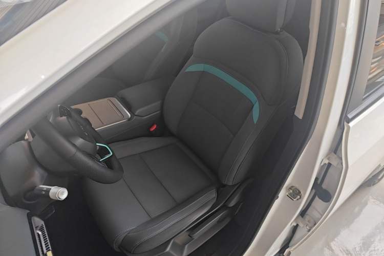 Used AION Y 2023 Plus 610 Enjoy Edition Left Front Seat