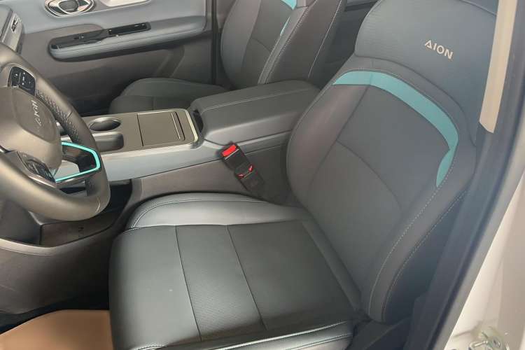 Used AION Y 2023 Younger Star Edition Left Front Seat
