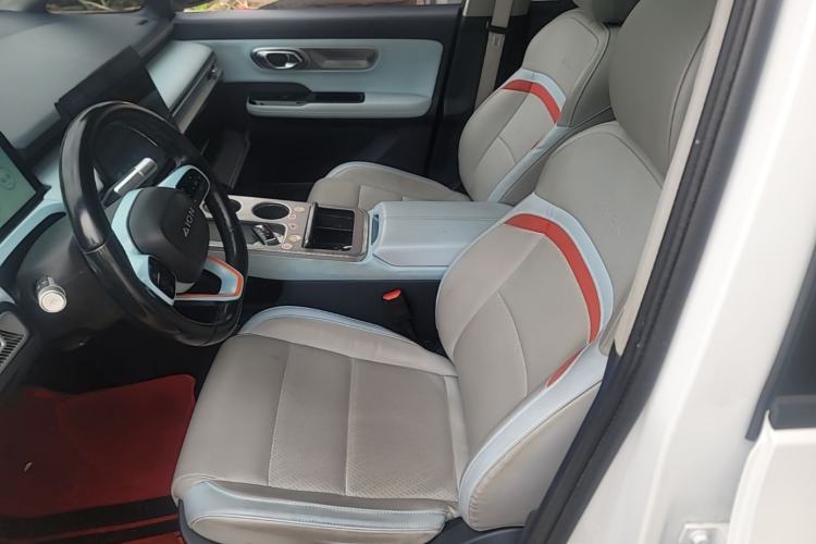 Used AION Y 2023 Younger Star Edition Left Front Seat