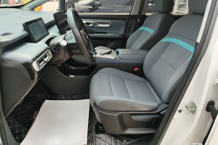 Used AION Y 2023 Younger Left Front Seat