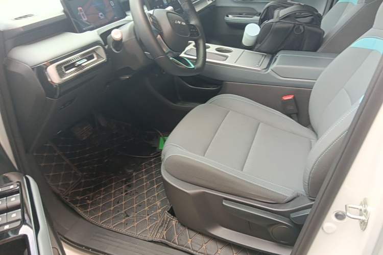 Used AION Y 2023 Plus 610 Enjoy Edition Left Front Seat