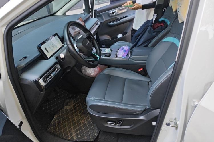 Used AION Y 2023 Plus 510 Smart Edition Left Front Seat