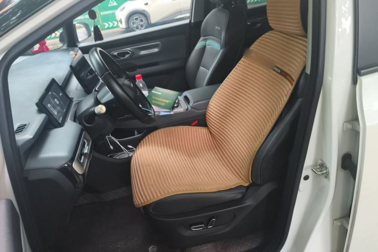 Used AION Y 2023 Plus 510 Smart Edition Left Front Seat