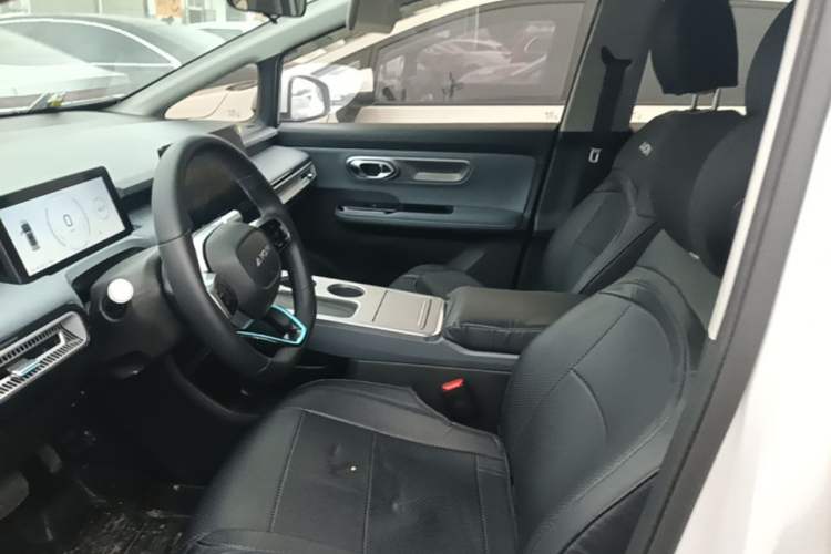 Used AION Y 2023 Plus 610 Enjoy Edition Left Front Seat