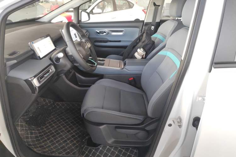 Used AION Y 2023 Plus 510 Enjoy Edition Left Front Seat