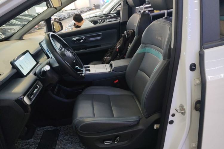 Used AION Y 2023 Plus 510 Smart Edition Left Front Seat