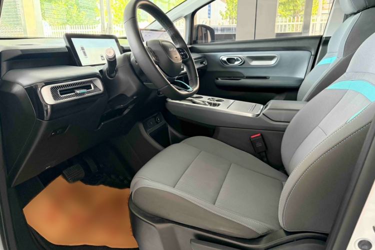Used AION Y 2023 Younger Left Front Seat