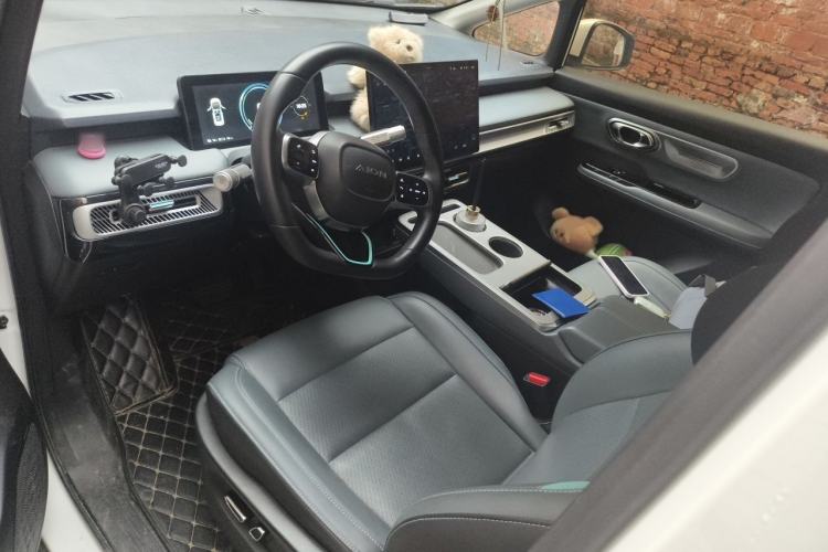 Used AION Y 2023 Younger Star Edition Left Front Seat