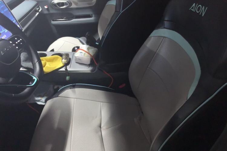 Used AION Y 2023 Younger Left Front Seat