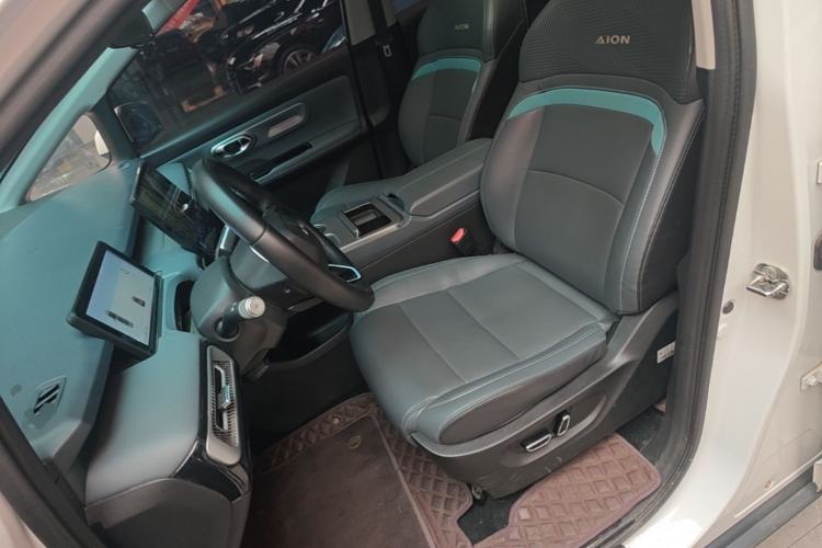Used AION Y 2023 Plus 510 Smart Edition Left Front Seat