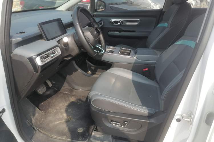 Used AION Y 2023 Plus 510 Smart Edition Left Front Seat