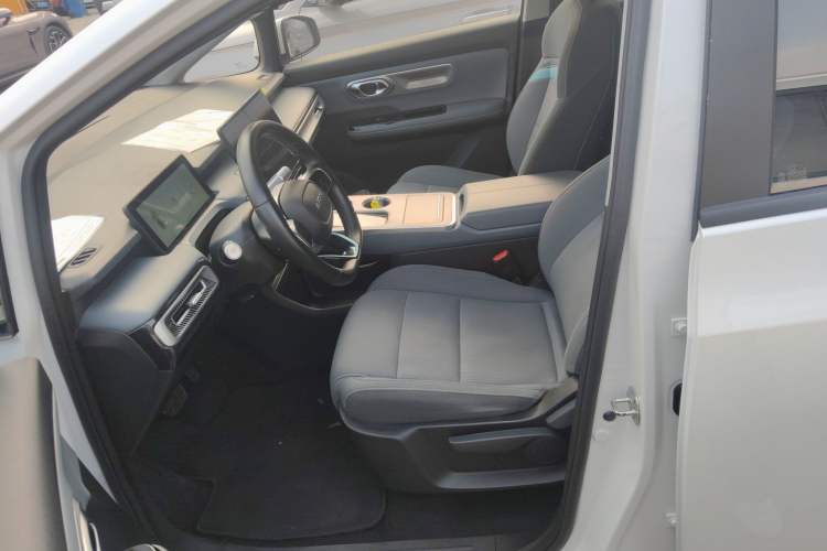 Used AION Y 2023 Younger Left Front Seat