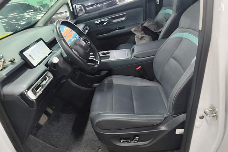 Used AION Y 2023 Plus 510 Smart Edition Left Front Seat