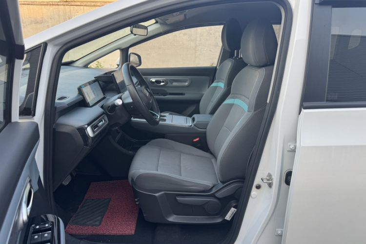 Used AION Y 2023 Plus 510 Enjoy Edition Left Front Seat