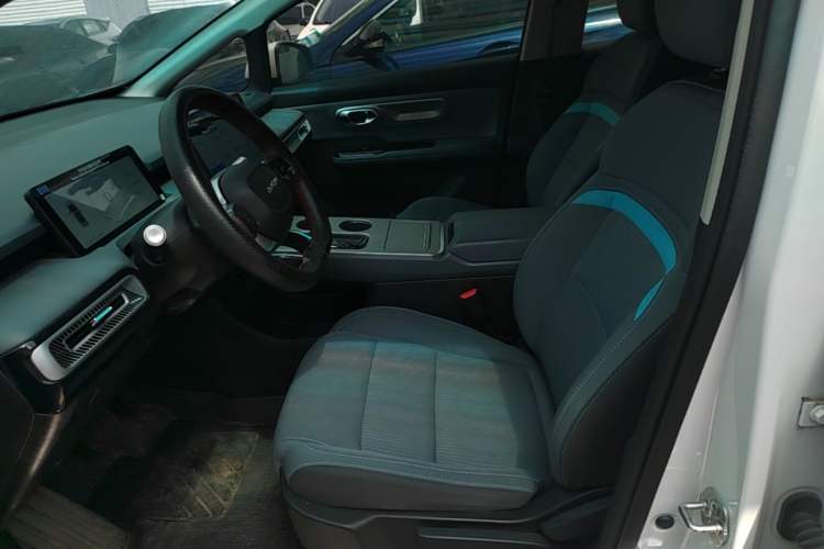 Used AION Y 2023 Plus 510 Enjoy Edition Left Front Seat