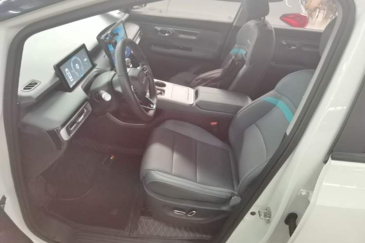 Used AION Y 2023 Younger Star Edition Left Front Seat