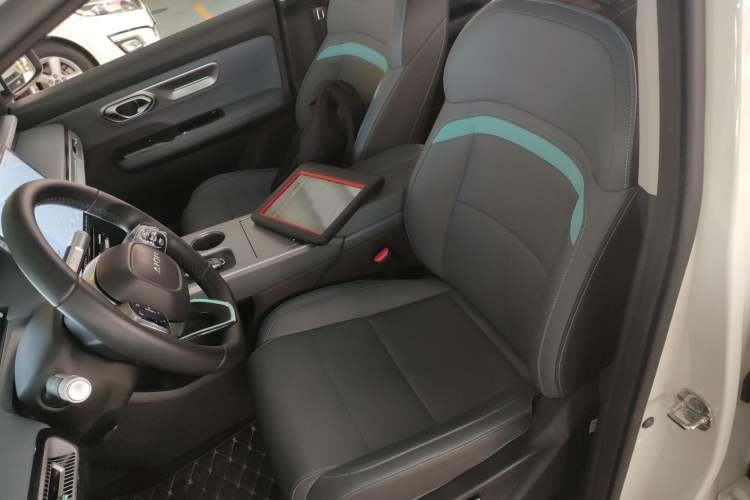 Used AION Y 2023 Plus 510 Smart Edition Left Front Seat