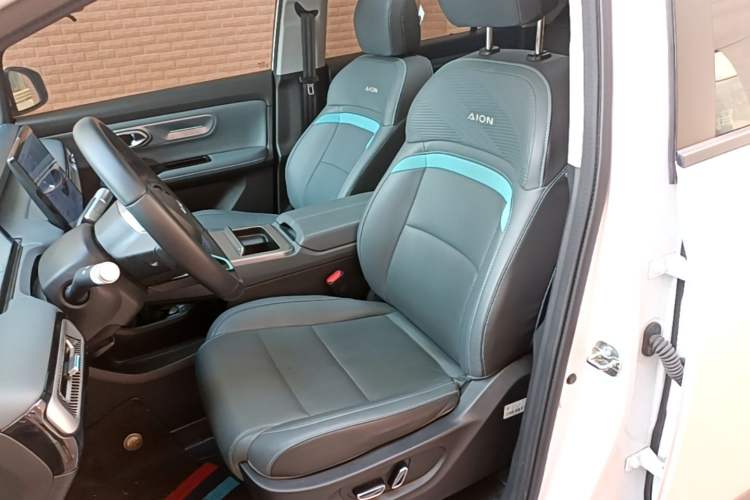 Used AION Y 2023 Plus 510 Smart Edition Left Front Seat