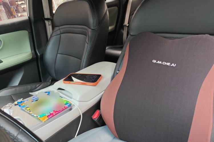 Used AION Y 2023 Younger Left Front Seat