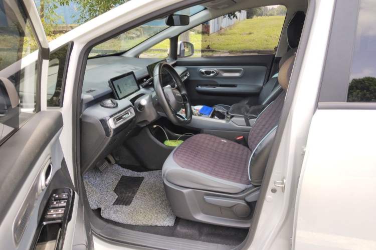 Used AION Y 2023 Plus 610 Enjoy Edition Left Front Seat