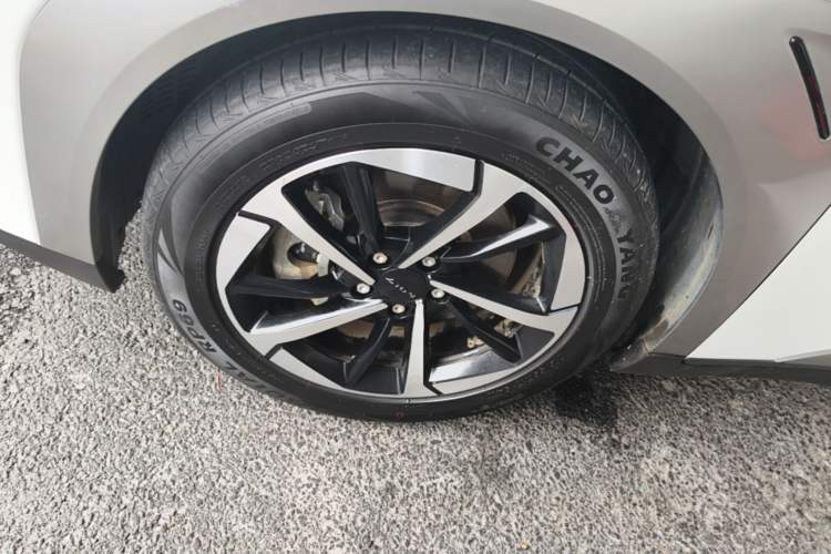 Used AION Y 2023 Plus 610 Smart Edition Ternary Lithium Left Front Wheel Hub