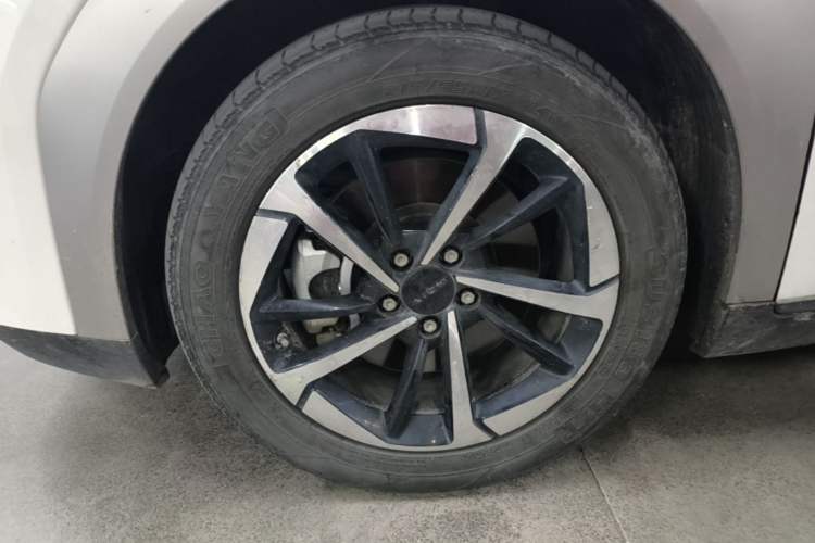 Used AION Y 2023 Plus 510 Smart Edition Left Front Wheel Hub