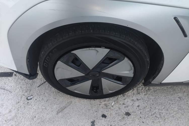 Used AION Y 2023 Plus 510 Enjoy Edition Left Front Wheel Hub