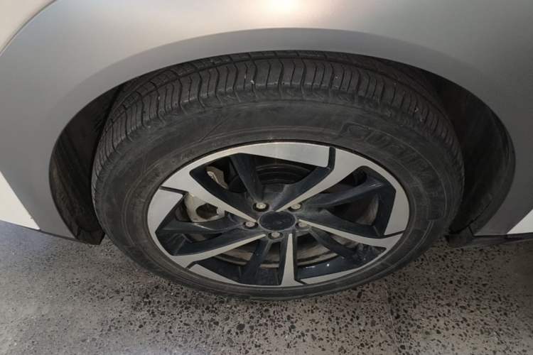 Used AION Y 2023 Younger Star Edition Left Front Wheel Hub