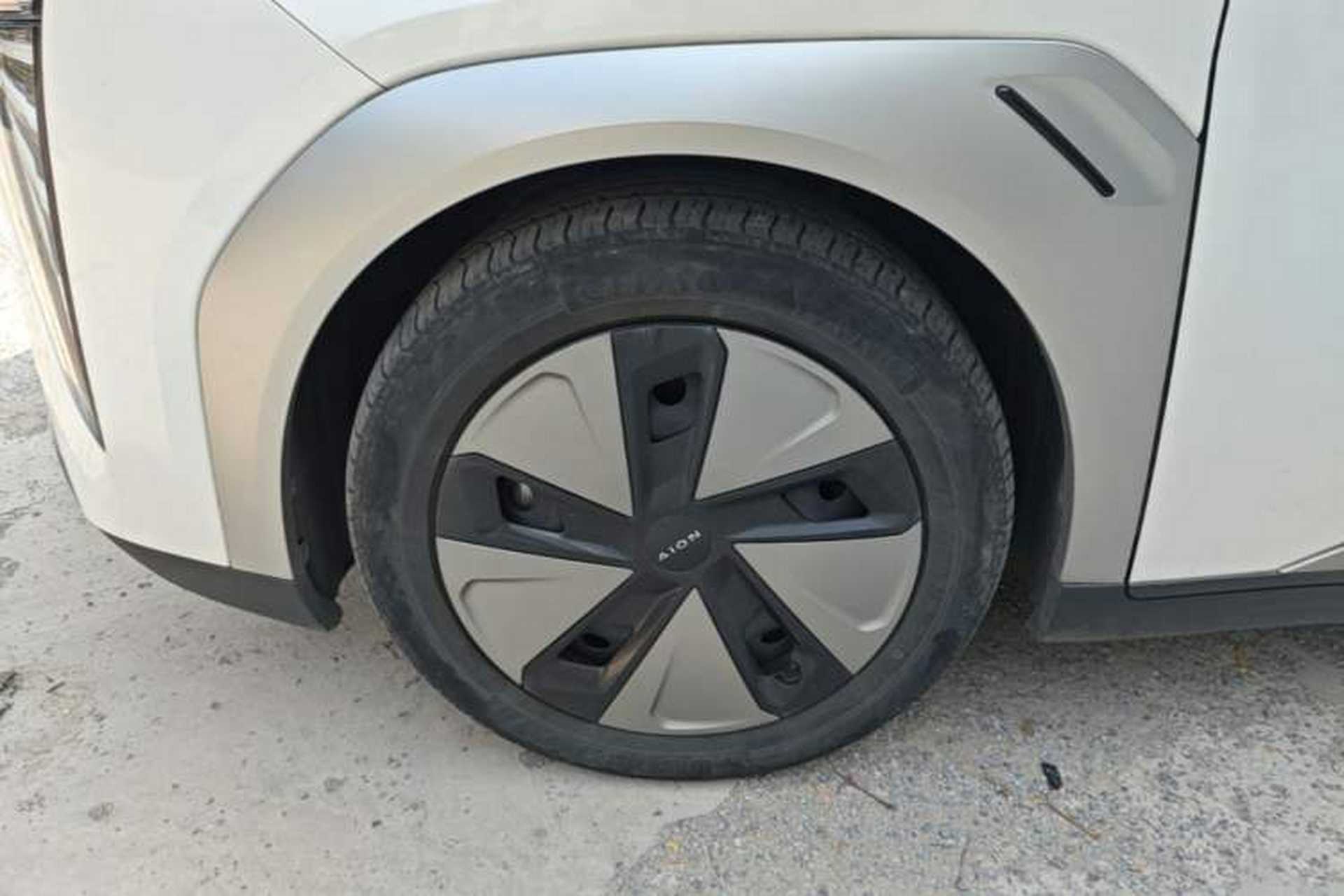 Used AION Y 2023 Plus 610 Enjoy Edition Left Front Wheel Hub