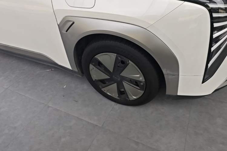 Used AION Y 2023 Plus 510 Enjoy Edition Left Front Wheel Hub