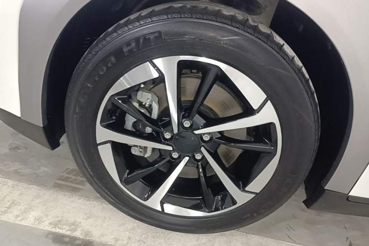 Used AION Y 2023 Younger Star Edition Left Front Wheel Hub