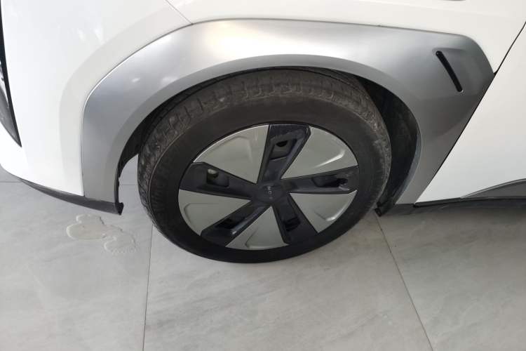 Used AION Y 2023 Plus 510 Enjoy Edition Left Front Wheel Hub