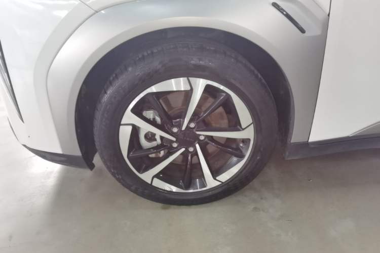 Used AION Y 2023 Younger Star Edition Left Front Wheel Hub